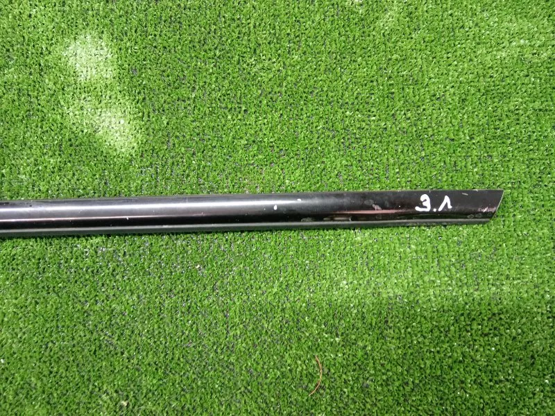 Уплотнитель стекла двери