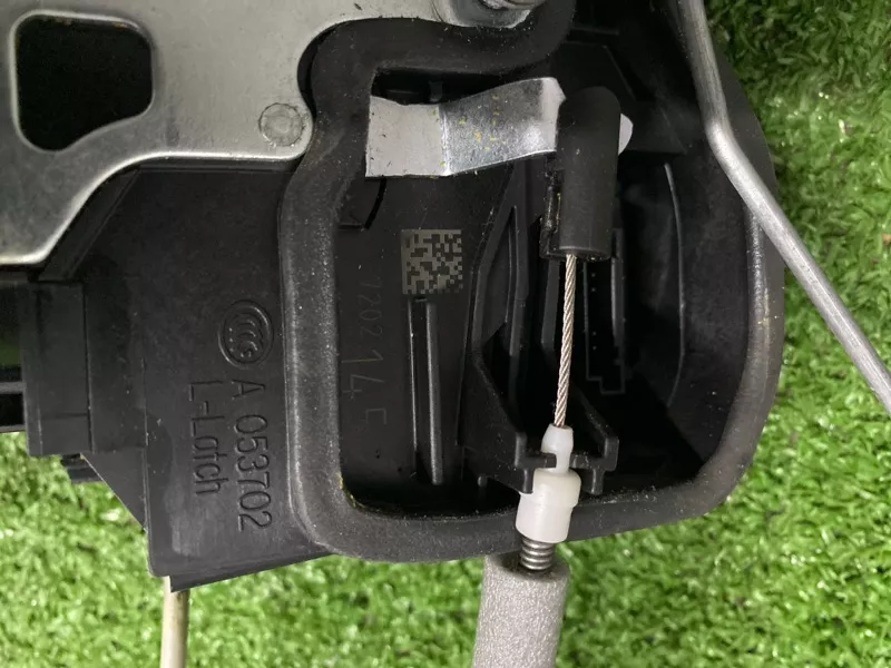 Замок двери BMW 5-Series 2010 51217229457 F10, передний левый