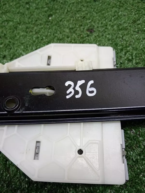 Стеклоподъемник Audi A6 2006 4F0839461B C6, задний левый