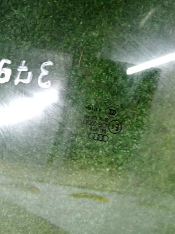 Стекло двери Audi A6 2006 4F0845202D C6, переднее правое
