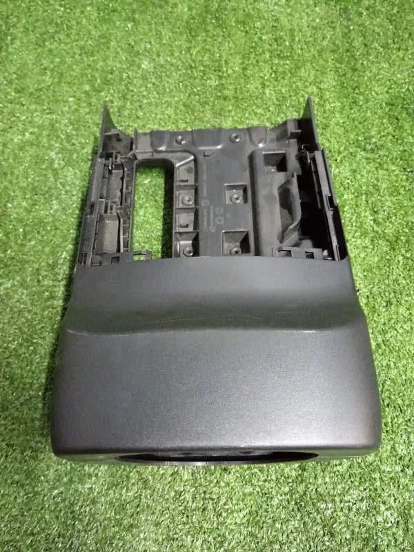 Кожух рулевой колонки