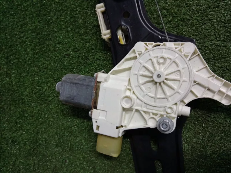 Стеклоподъемник BMW 3-Series 2005 51337140587 E90, передний левый