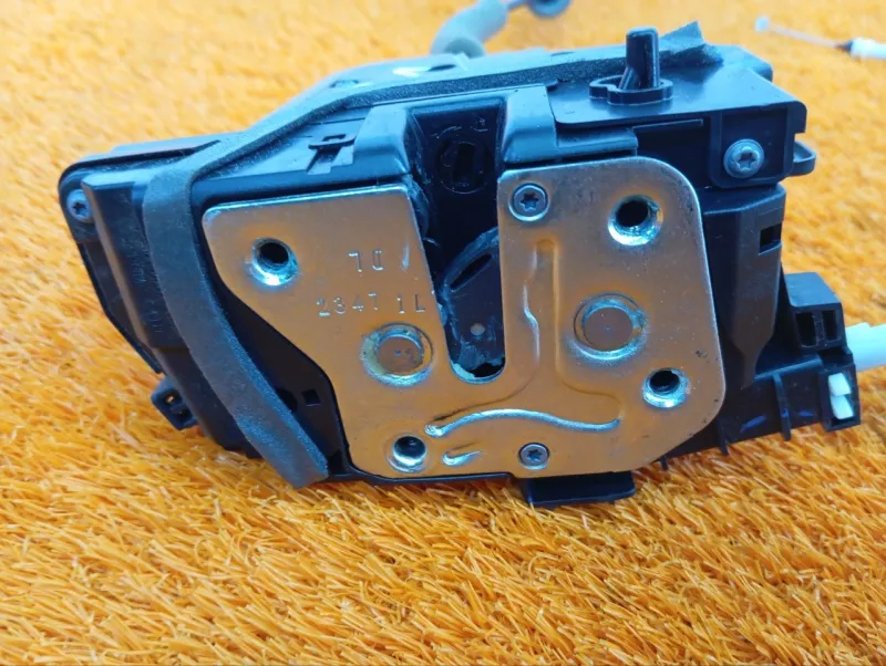 Замок двери