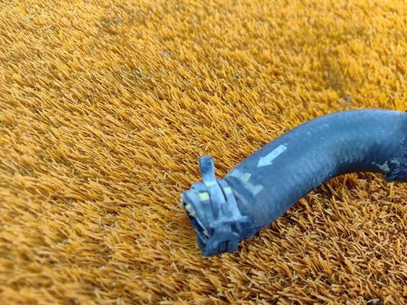 Патрубок радиатора