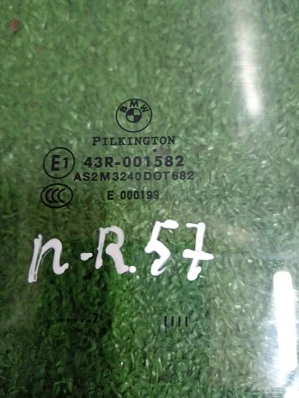 Стекло двери BMW 3-Series 2007 51337060264 E90, переднее правое