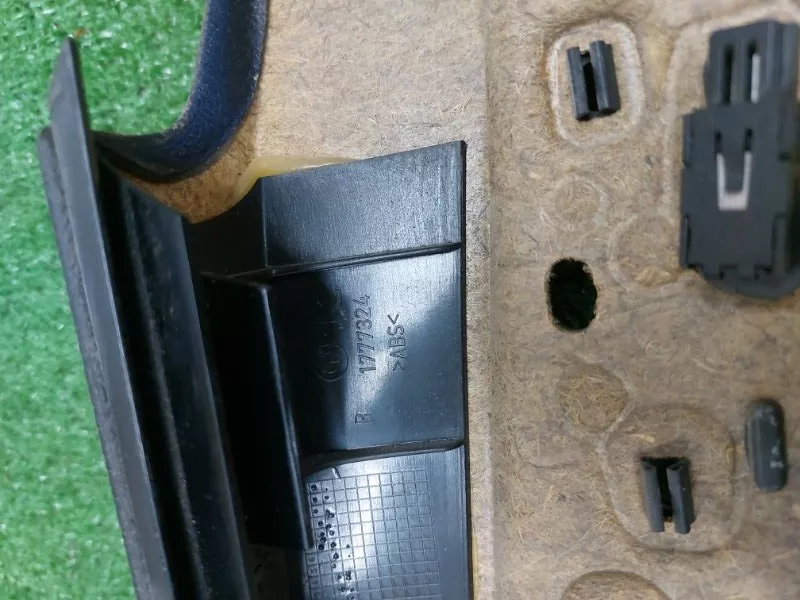 Обшивка двери BMW 5-Series 2011 51417273356 F10, передняя правая