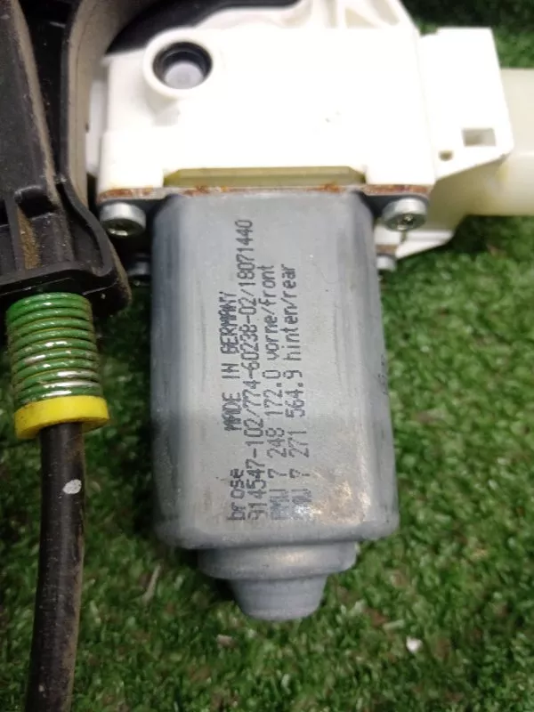 Стеклоподъемник BMW 5-Series 2011 71821329 F10, передний правый