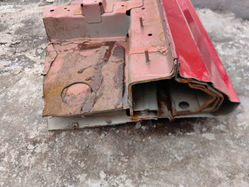 Порог с центральной стойкой