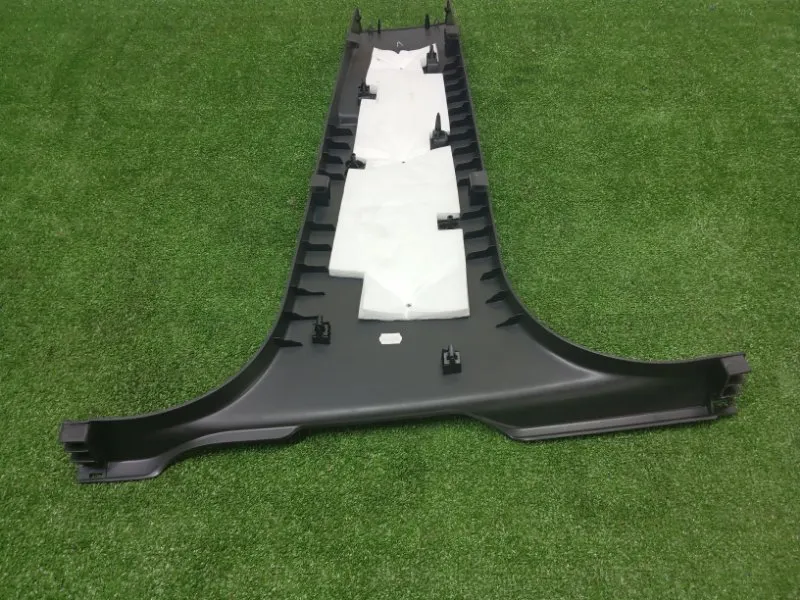 Обшивка центральной стойки