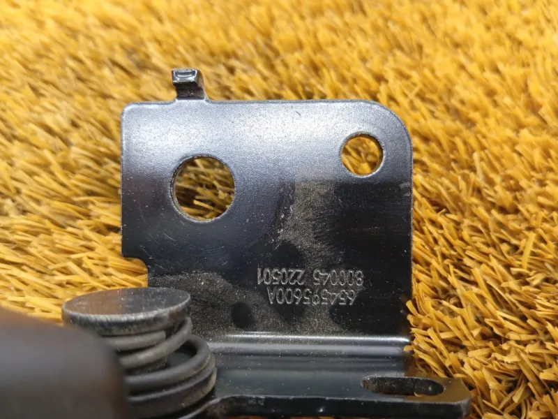 Ответная часть ремня безопасности