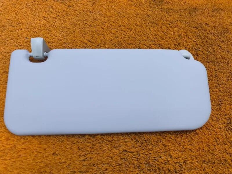 Козырек солнцезащитный