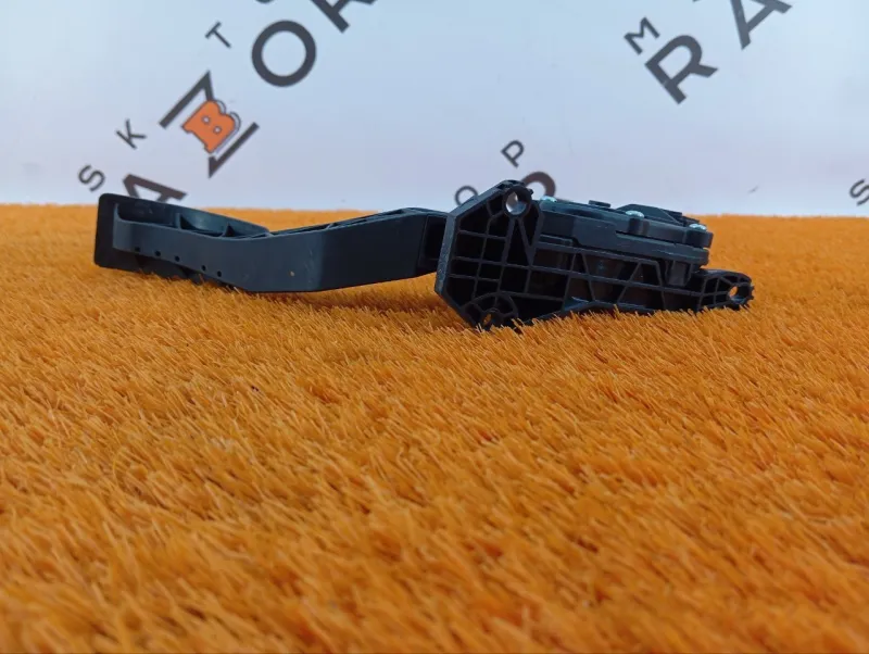 Педаль газа