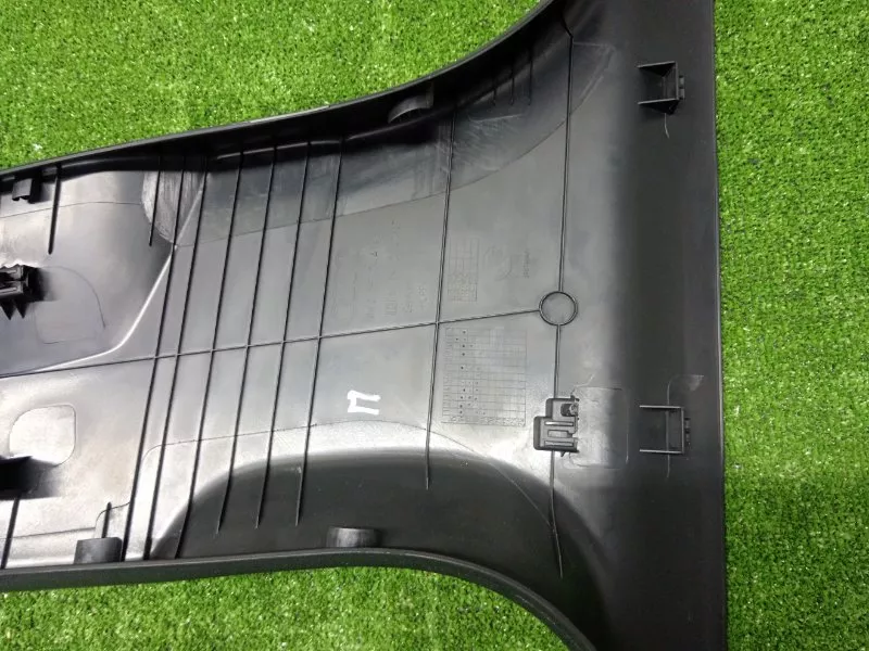 Накладка на стойку кузова