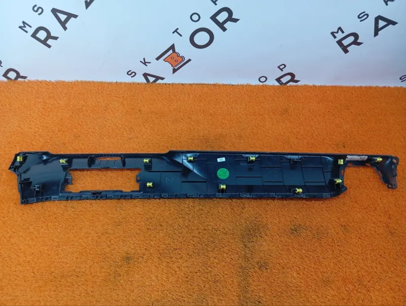 Декоративная накладка торпедо