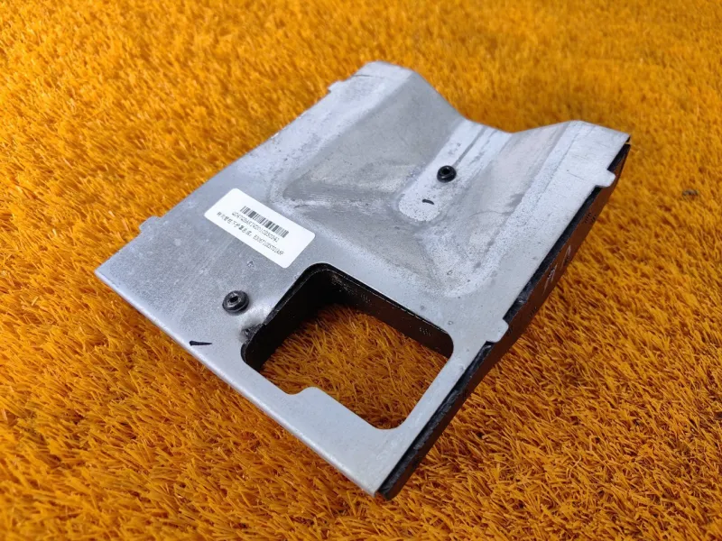 Кожух рулевой колонки