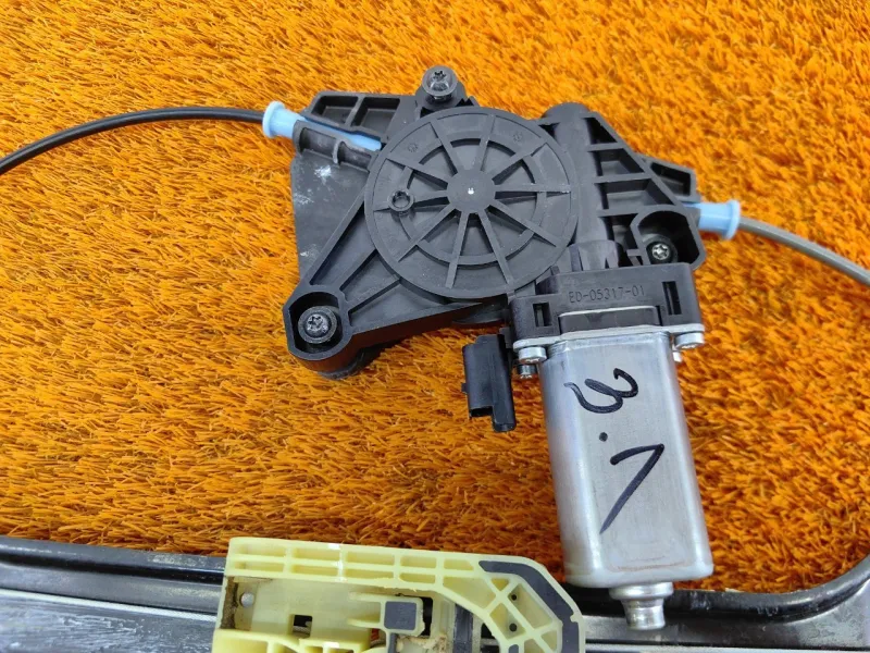 Стеклоподъемник