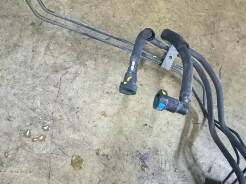 Топливопровод в сборе