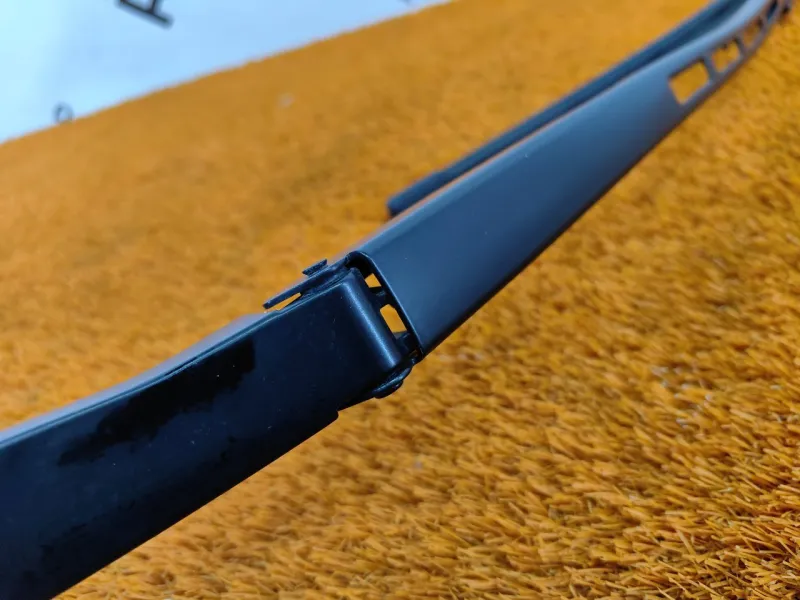 поводок стеклоочистителя