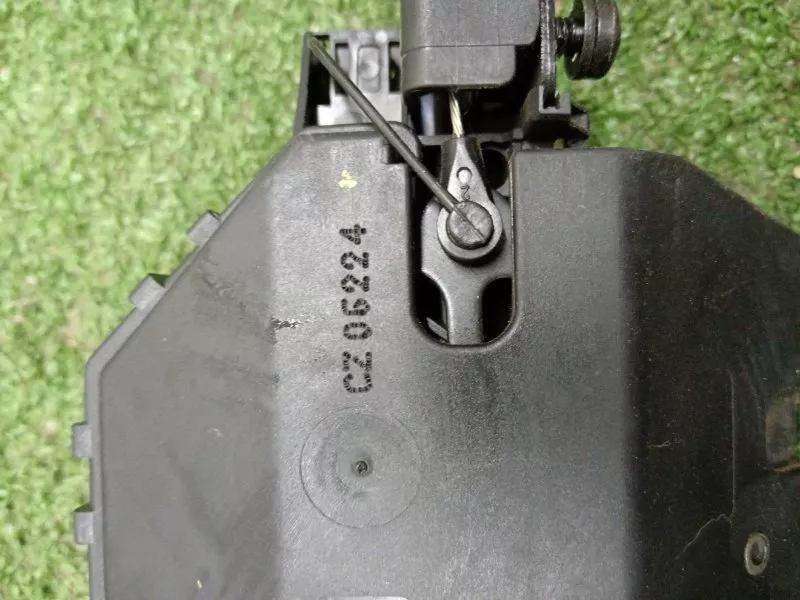 Замок багажника