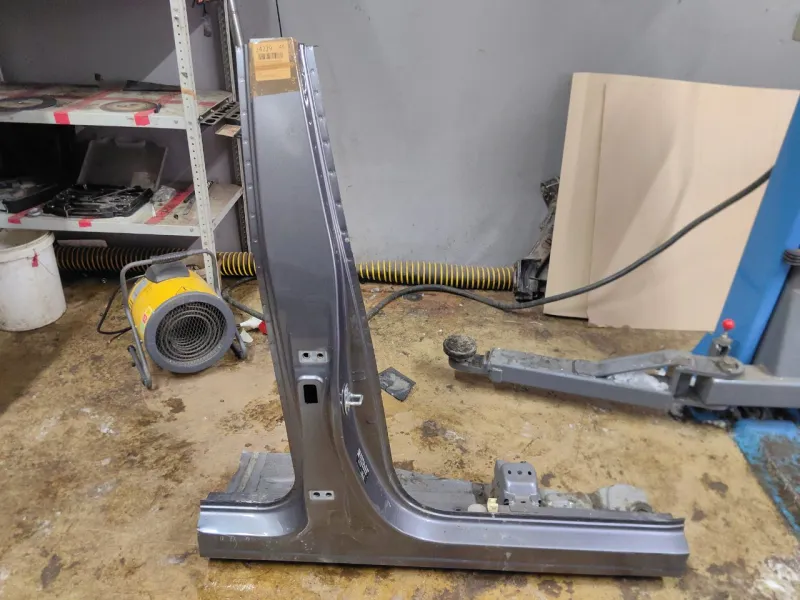 Порог с центральной стойкой