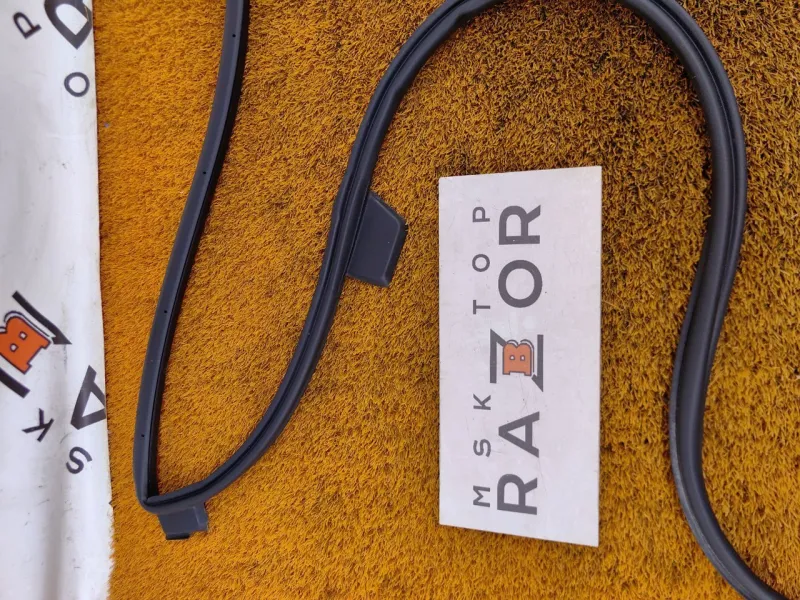 Уплотнитель двери