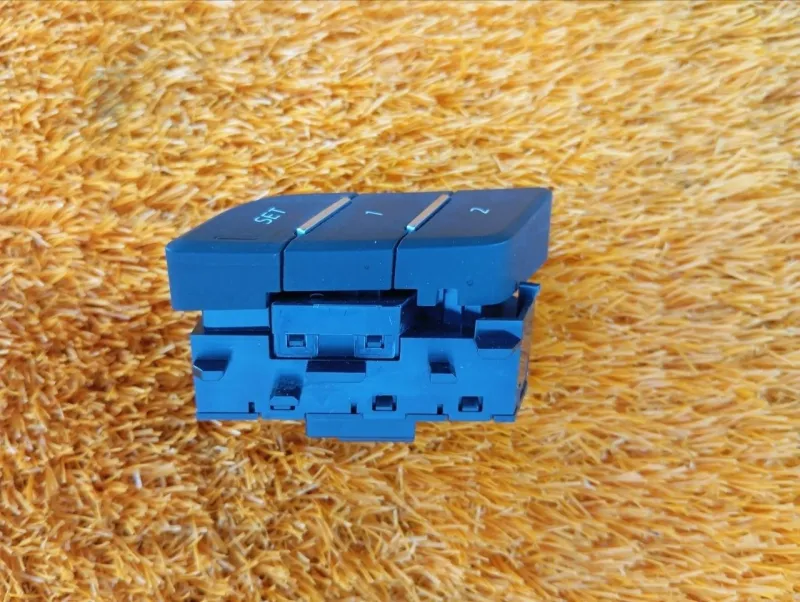 Кнопка памяти сидений