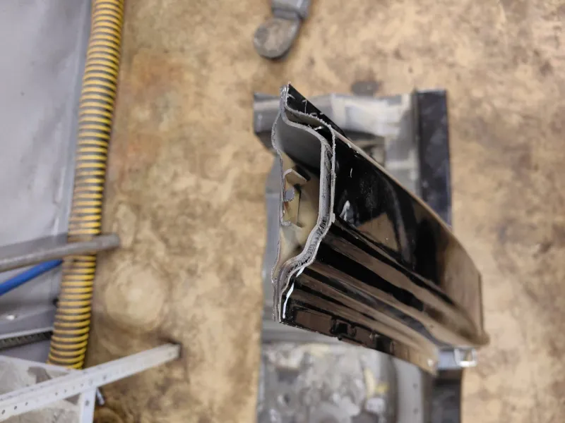 Порог с центральной стойкой