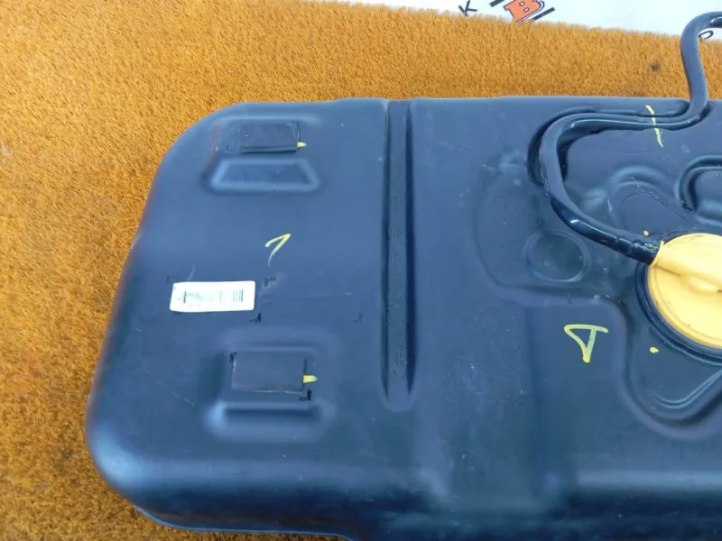 Бак топливный