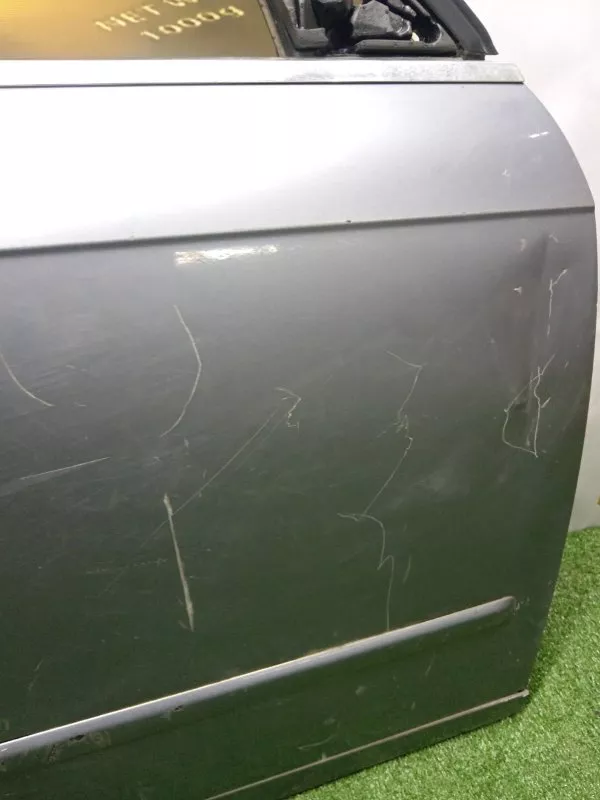 Дверь Audi A4 2005 8E0831052J B7, передняя правая