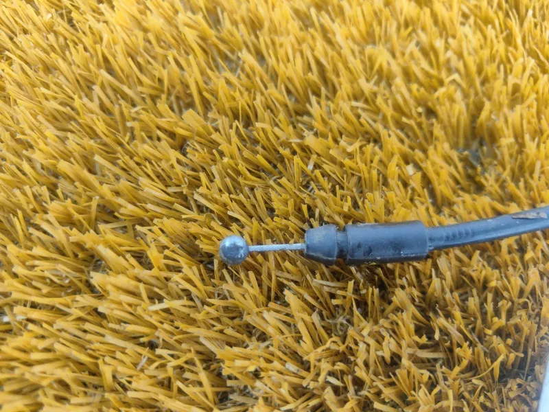 Трос открывания капота