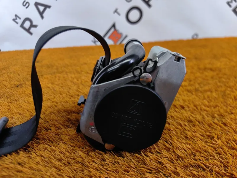 Ремень безопасности