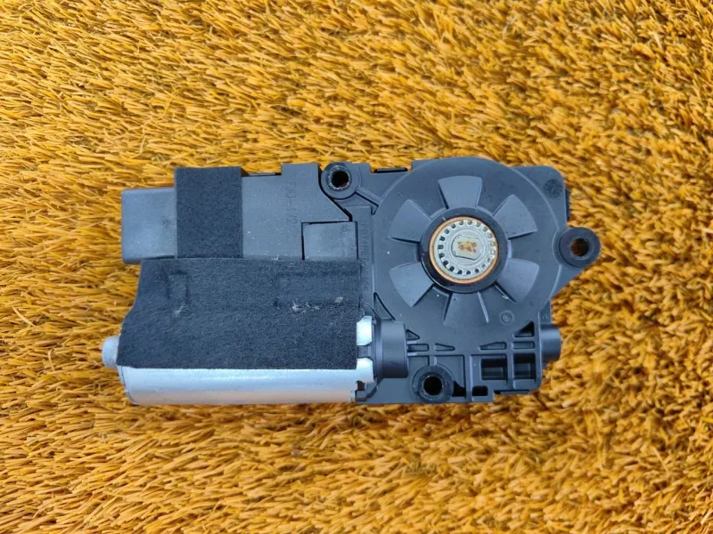 Моторчик люка