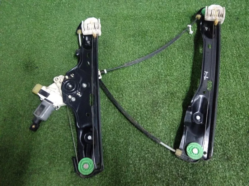 Стеклоподъемник BMW X1 2011 51332990385 E84 N47D20C 75397700, передний левый