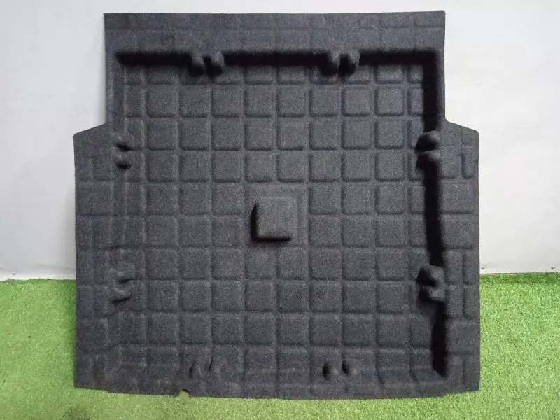 Пол багажника