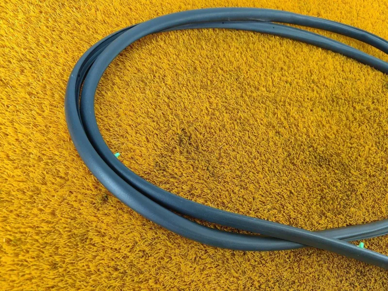 Уплотнитель двери