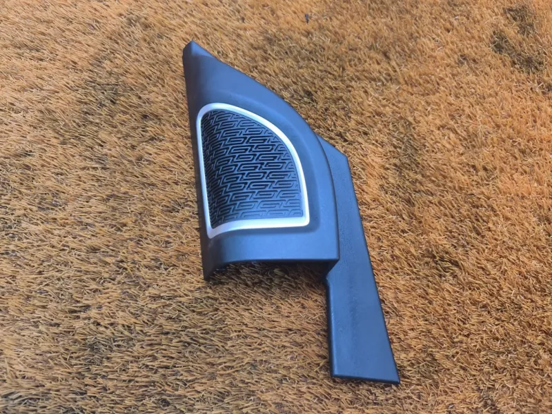 Уголок двери