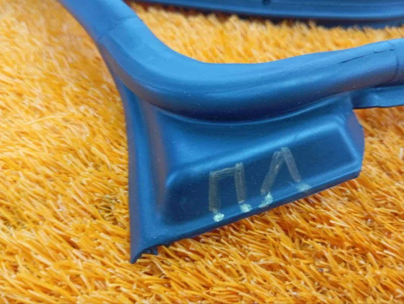 Уплотнитель двери