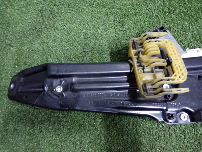 Стеклоподъемник BMW 5-Series 2010 51357182613 F10, задний левый