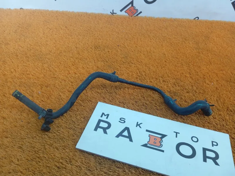 Патрубок радиатора