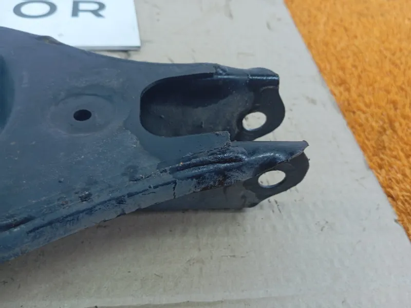 Рычаг подвески