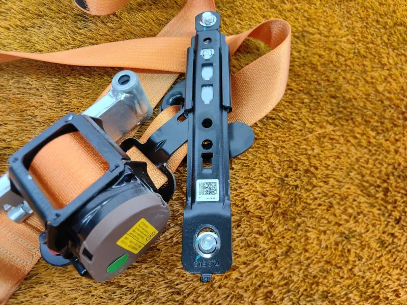 Ремень безопасности