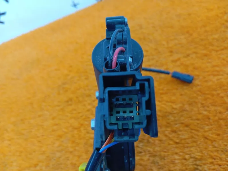 Замок багажника