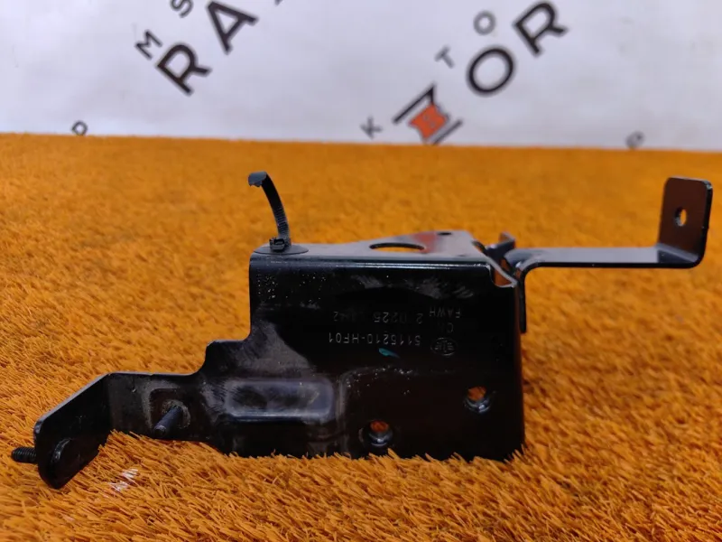 Кронштейн АКБ