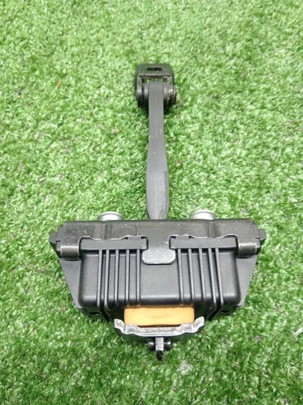 Ограничитель двери