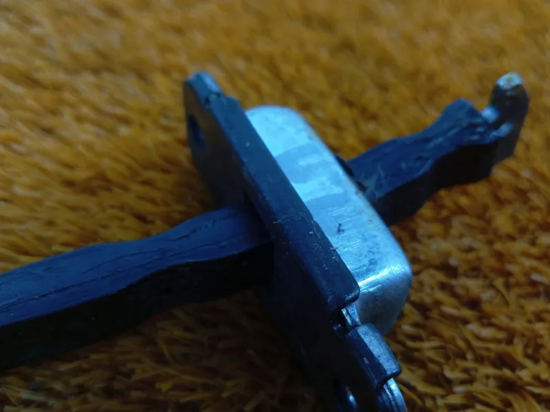 Ограничитель двери