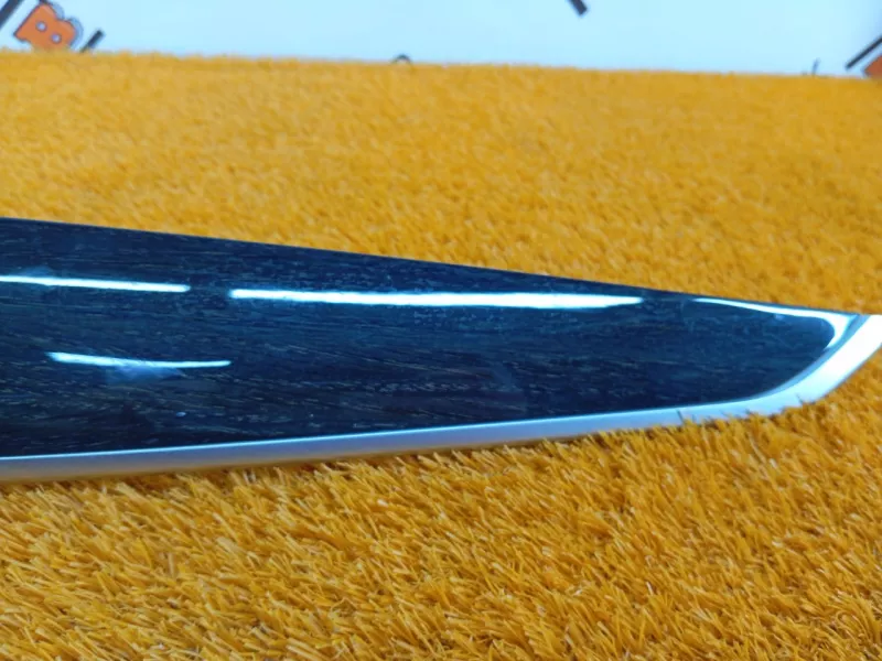 Молдинг двери