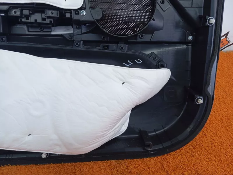 Обшивка двери