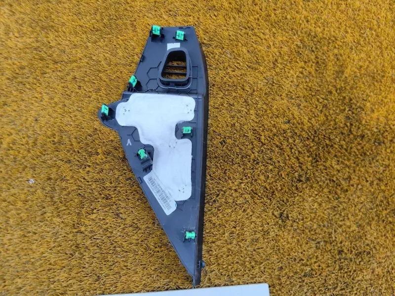 Накладка на торпедо