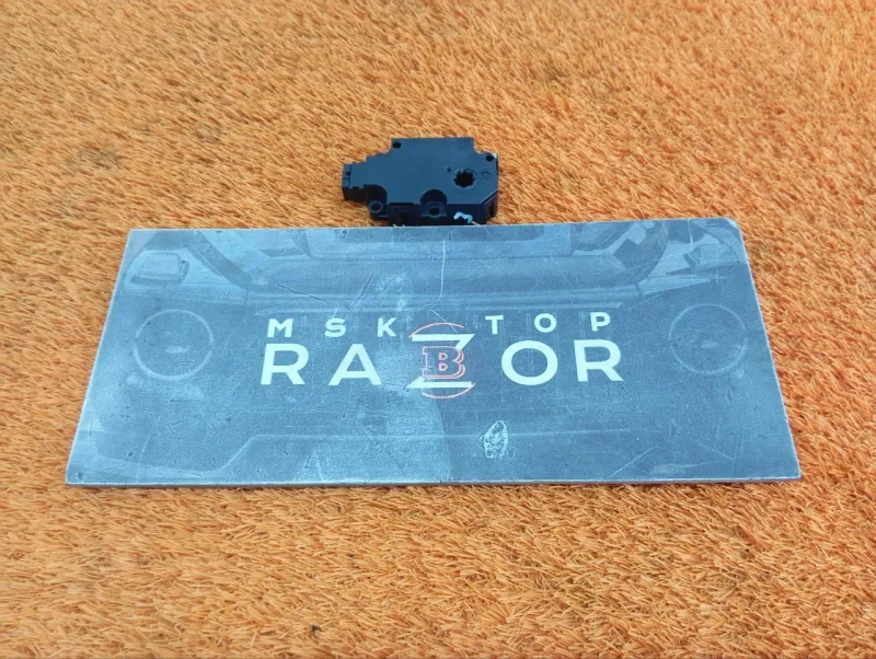 Сервопривод заслонок печки