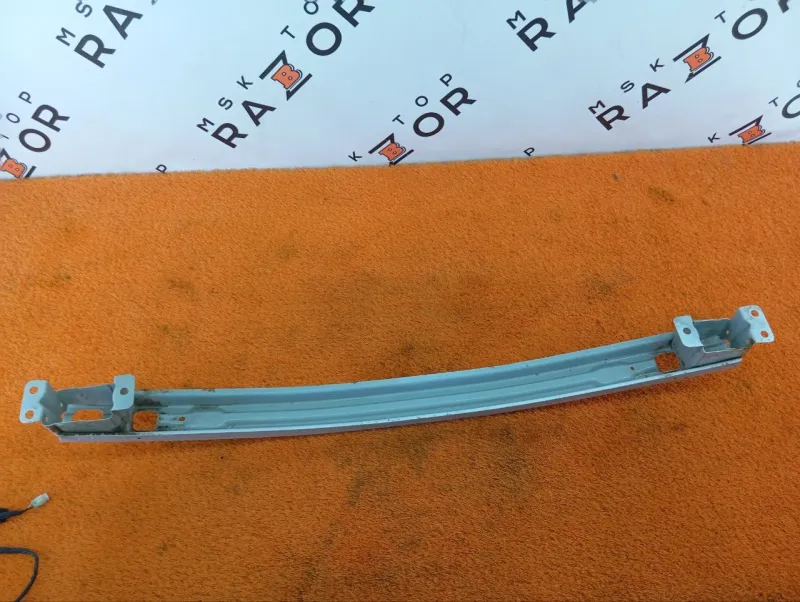 Усилитель бампера